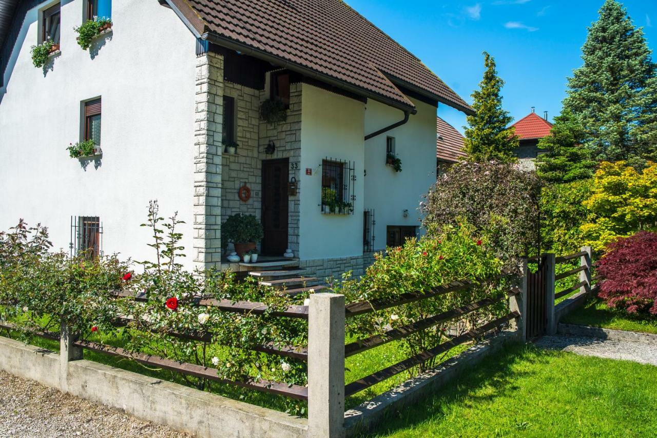 Apartma Rombon Brdo With Free Onsite Parking Бовец Екстериор снимка